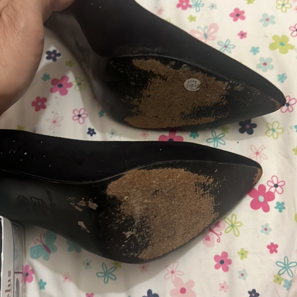 Heels - Picture 6 of 6
